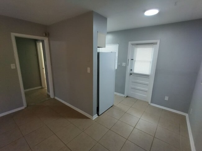 Foto del edificio - 419 Pineapple St