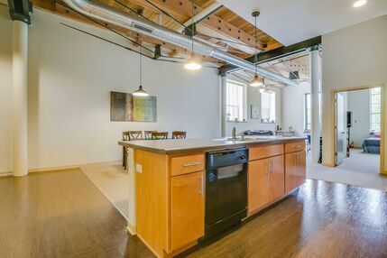 Foto del edificio - Beaver Dam Lake Historic Lofts