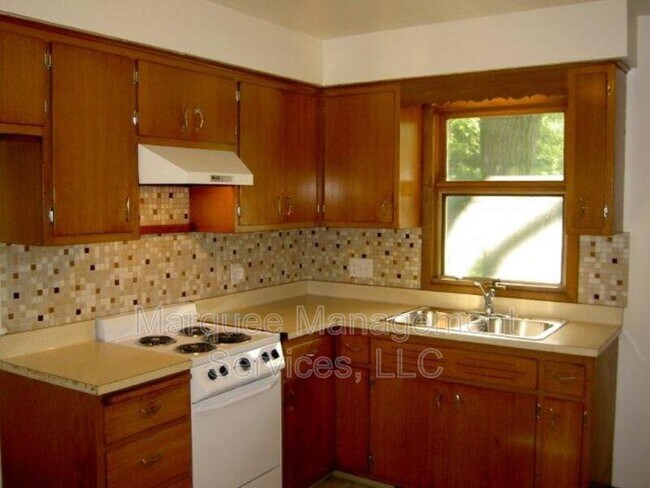 Foto del edificio - 4901 Camden Rd