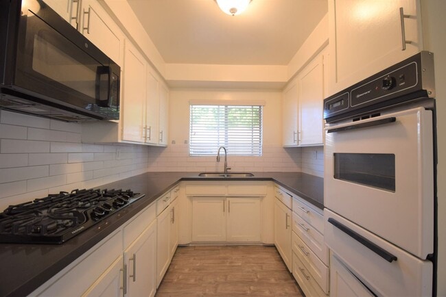 Foto del edificio - 5455 Bellingham Ave