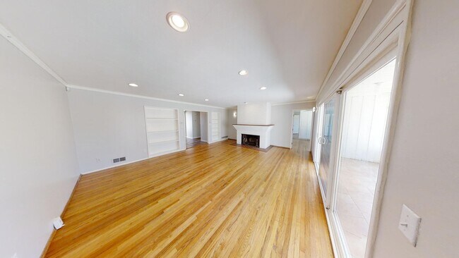Foto del edificio - Steps from SDSU – Spacious Homes in Prime ...