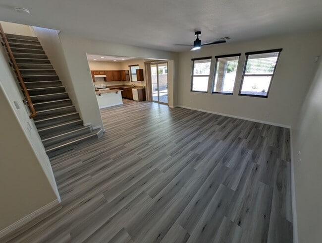 Foto del edificio - 152 Walkinshaw Ave