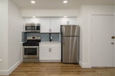 Renovated 1 Bed with Balcony/Patio