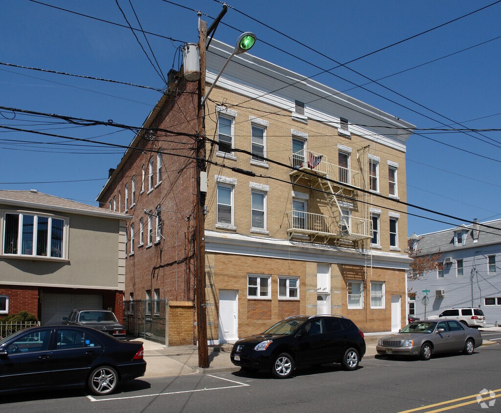 Building Photo - 169-171 Avenue F