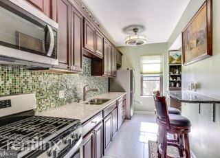 Building Photo - 1001 St Paul St