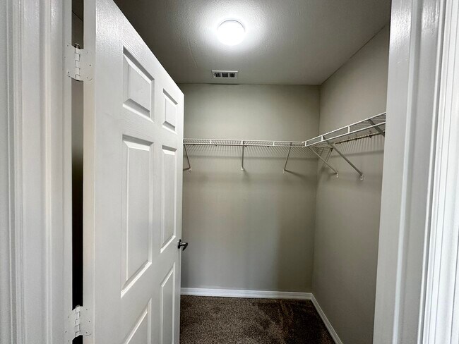 Foto del edificio - 4274 Calinda Ln