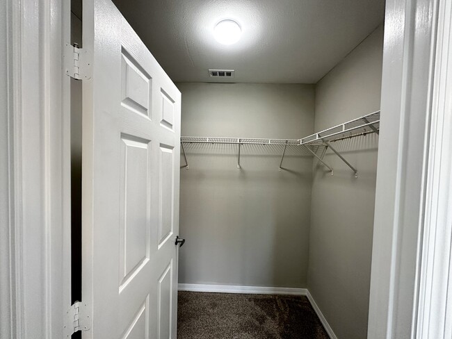 Building Photo - 4274 Calinda Ln