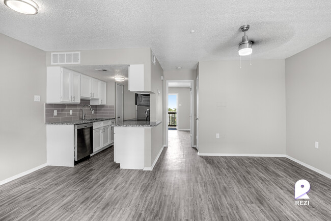Building Photo - 130 Camino de Oro