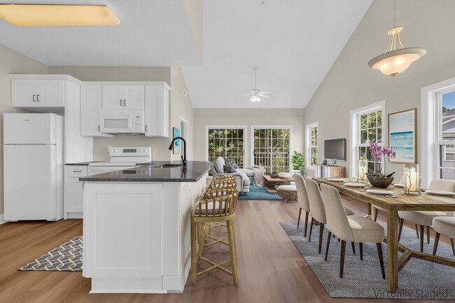 Building Photo - Beautifully renovated condo offering 3 Bed...