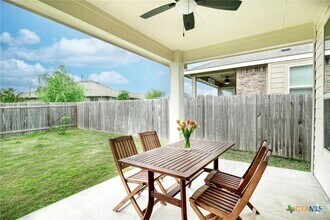 Building Photo - 532 Tanda Ln