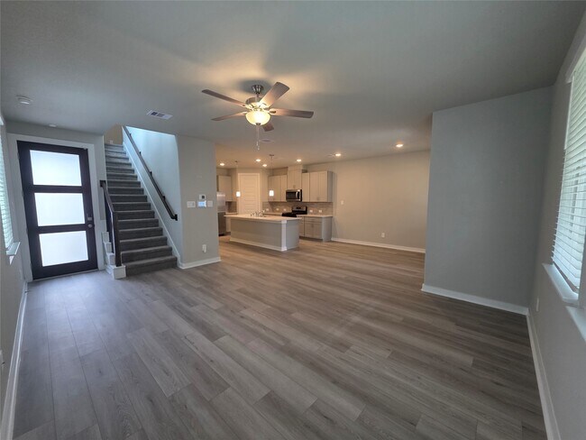 Foto del edificio - 4114 Glowing Hearth Dr