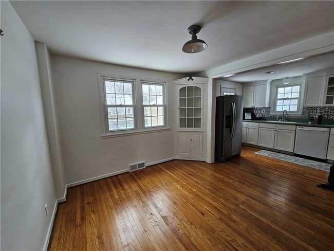 Foto del edificio - 940 S Grosvenor Rd