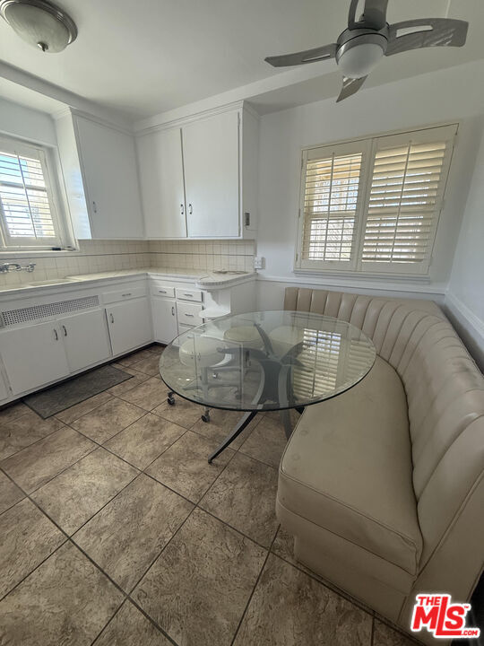 Foto del edificio - 1428 S Genesee Ave