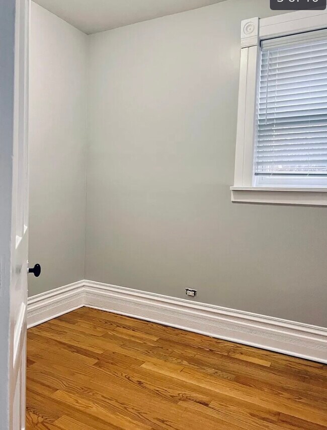 Foto del edificio - 3409 S Lowe Ave