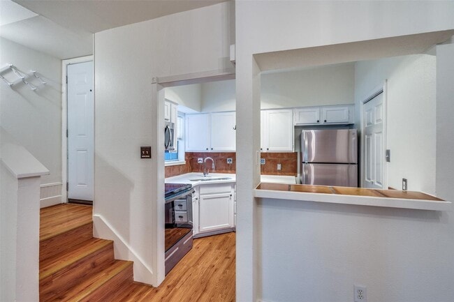 Building Photo - 4067 Beltway Dr