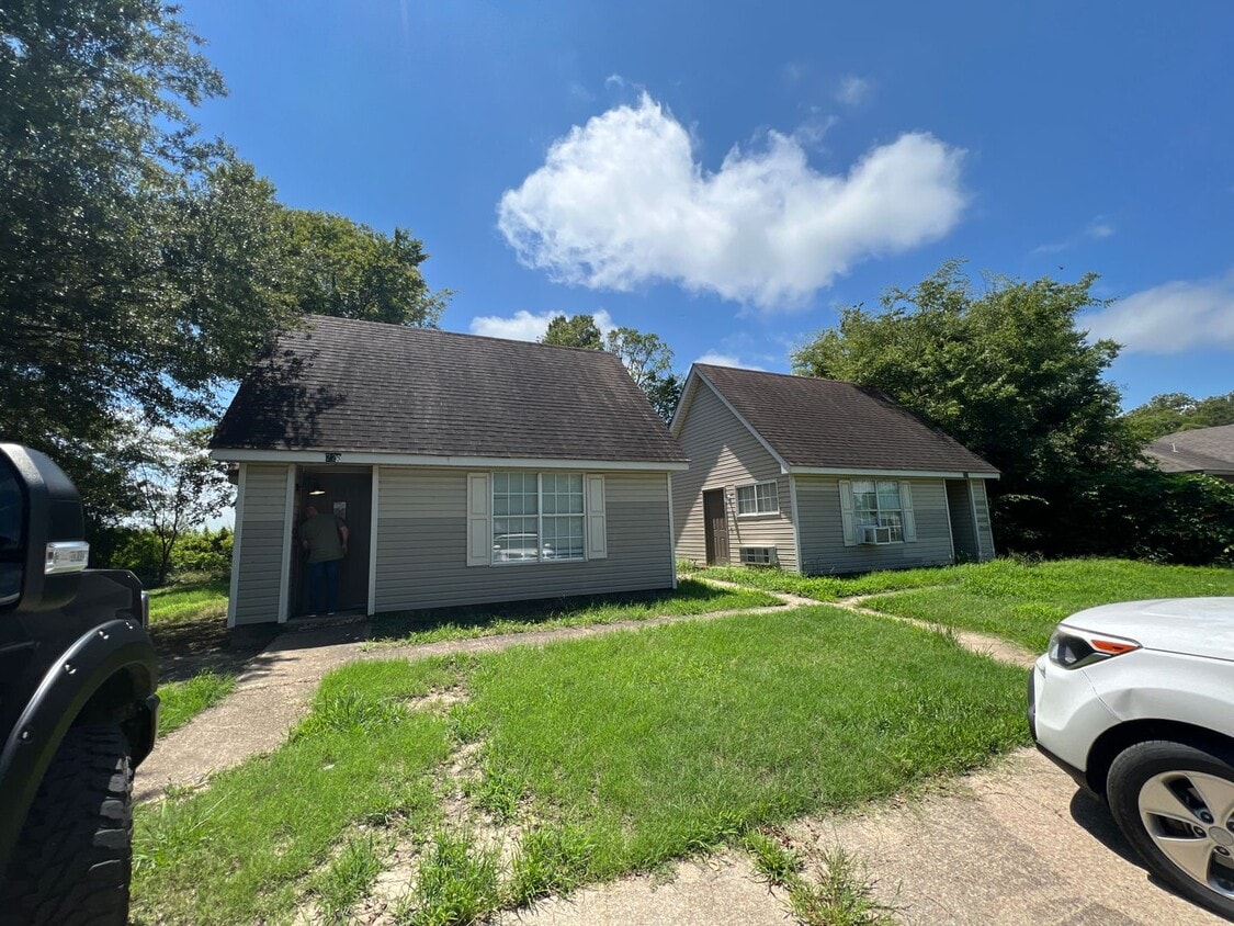 Primary Photo - 1 Bed/1 Bath Trumann, AR!