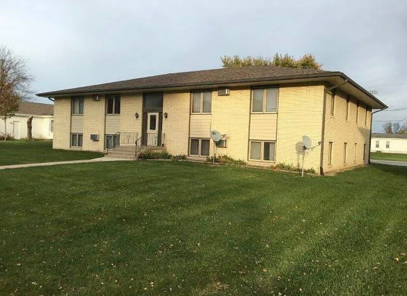 2100 Walnut St, Granger, IA 50109 House Rental in Granger, IA