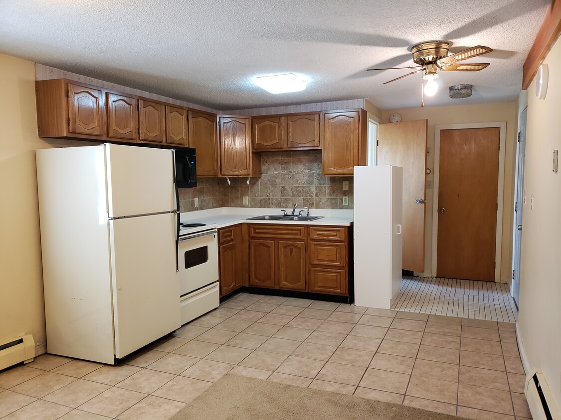 Kitchen - 126 Eastern Ave