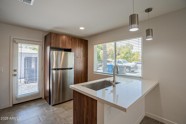 Foto del edificio - 6227 N 13th Pl