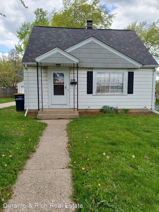 Primary Photo - 2 br, 1 bath House - 2911 S 85th St