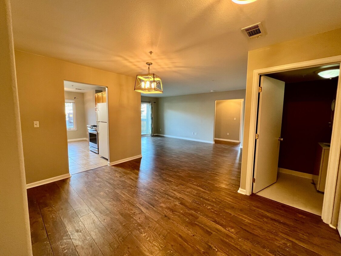 Primary Photo - Condo for Rent in New Castle
