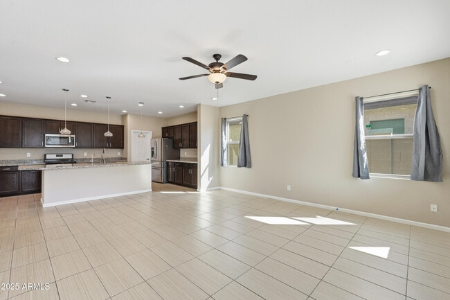 Building Photo - 26130 N 121st Ave