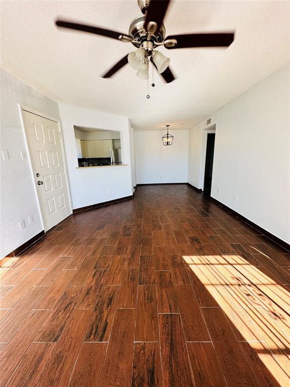 Building Photo - 12500 Sandpiper Dr