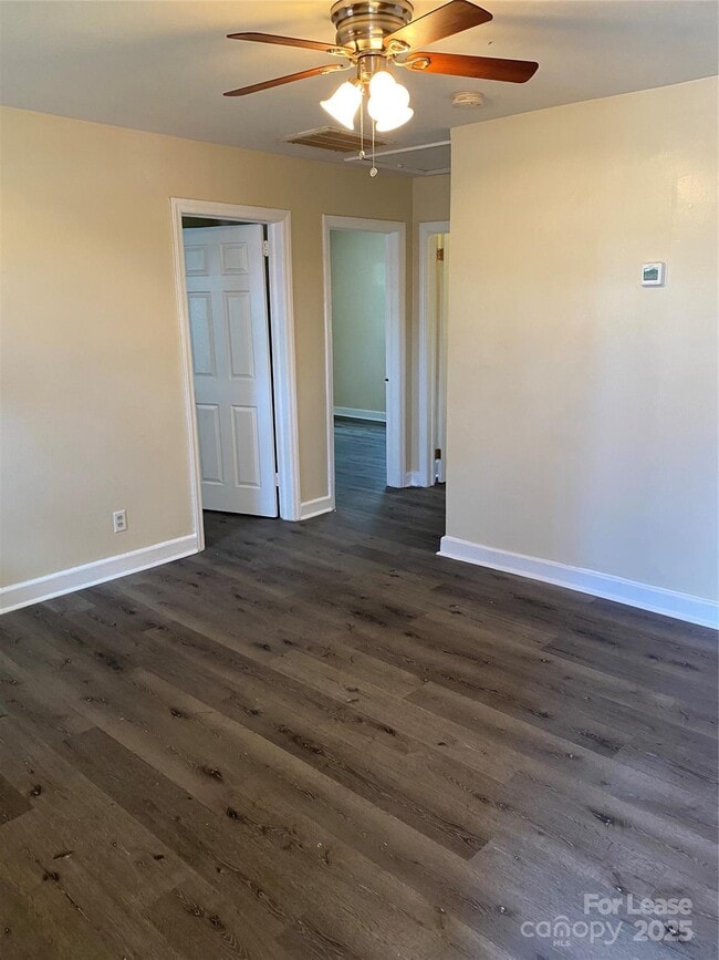 Building Photo - 3100 Zircon St