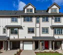 Building Photo - 12957 SW Meadbrook Ln