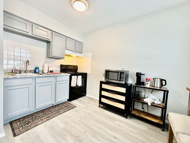 Foto del edificio - Cozy Two Bedroom Apartment in the City Center