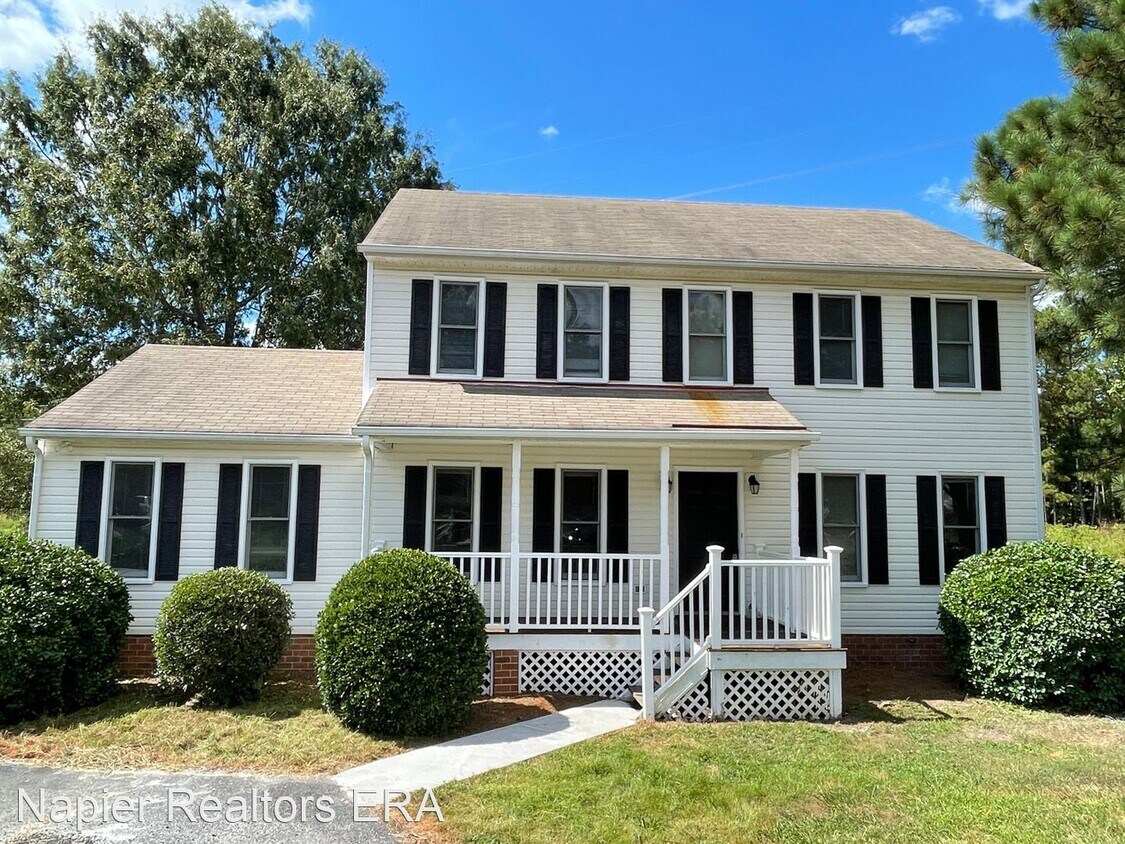 3 br, 2.5 bath House 13738 Nashua Terrace House Rental in