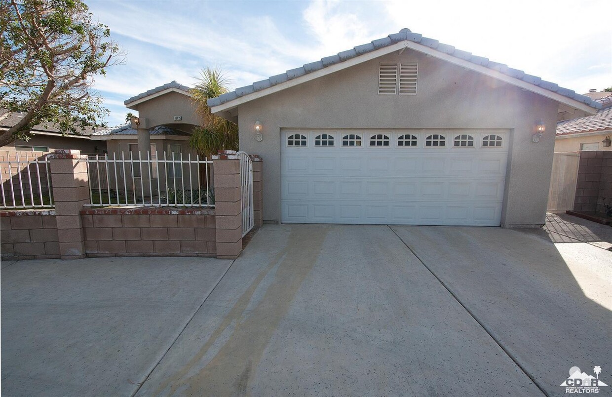 Primary Photo - 68425 30th Ave