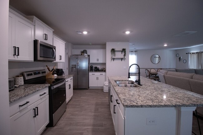 Building Photo - Stylish & Spacious 4 Bedroom Pet-Friendly Home in Bowden Village – 2034 Eldridge Rd, Columbia, SC...