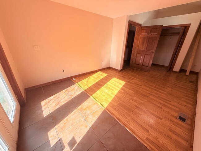Foto del edificio - 1305 S Norton Ave