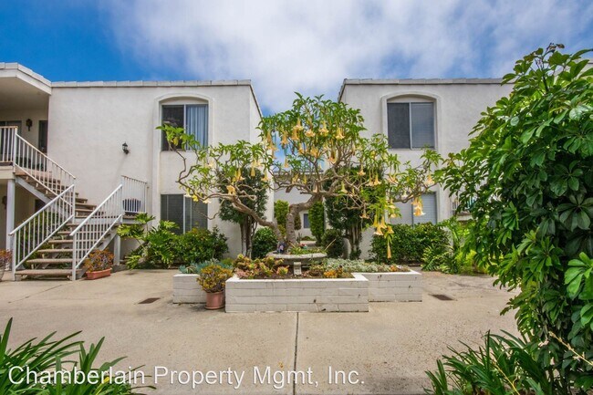 Building Photo - 3160 Lincoln St