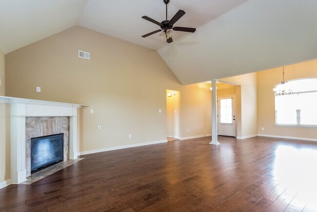 Building Photo - 8106 Caitlin Dr