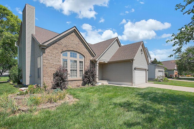 Building Photo - 7961 Pinehill Rd