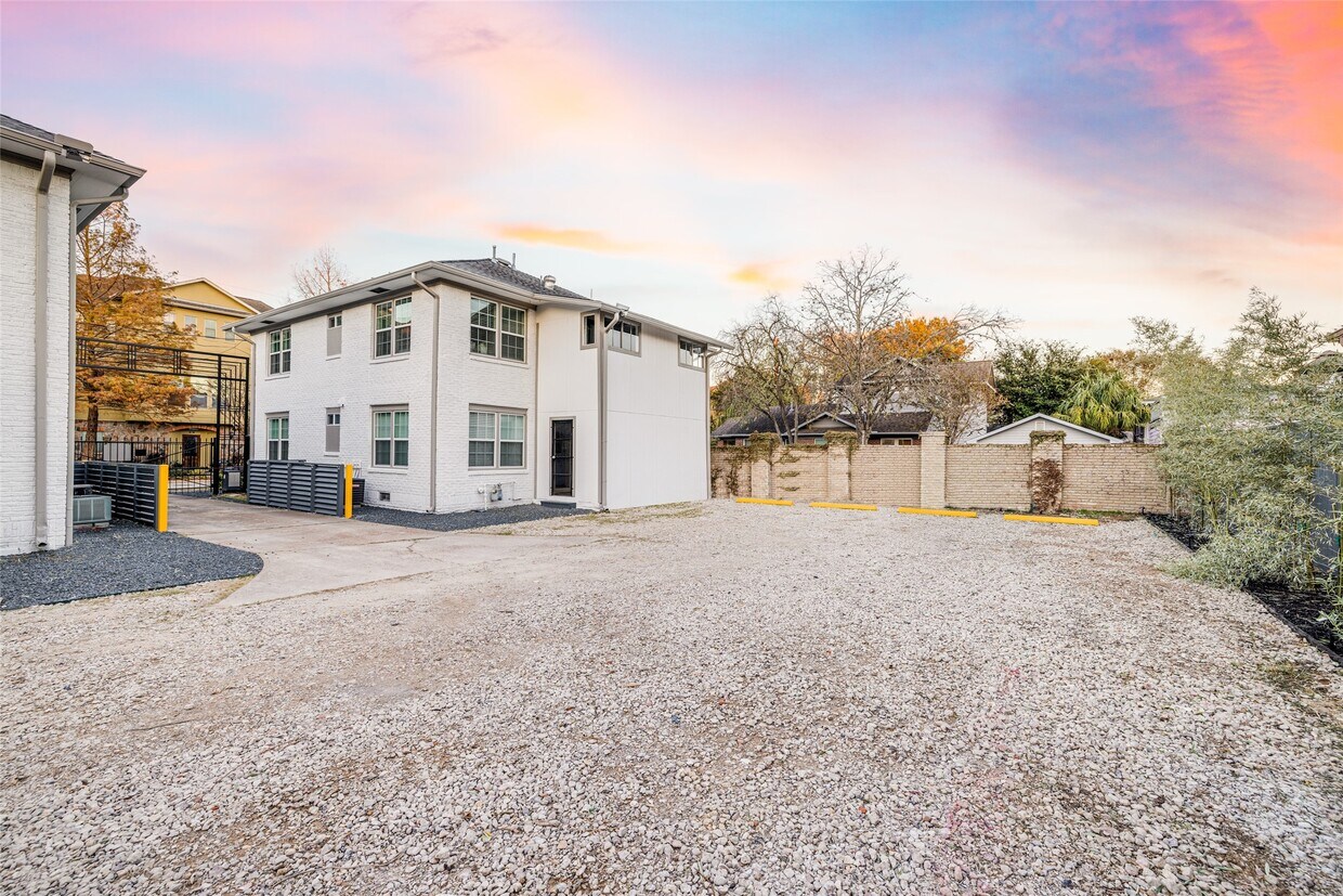 Foto del edificio - 605 Bomar St