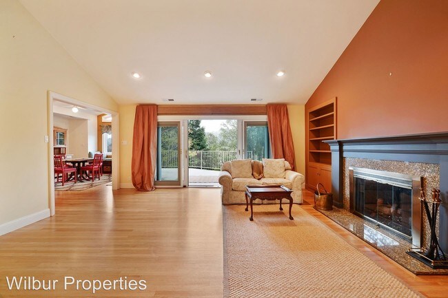 Foto del edificio - 6 br, 4 bath House - 780 Knoll Drive
