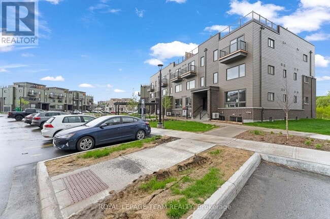 Building Photo - 506 Mishi Private