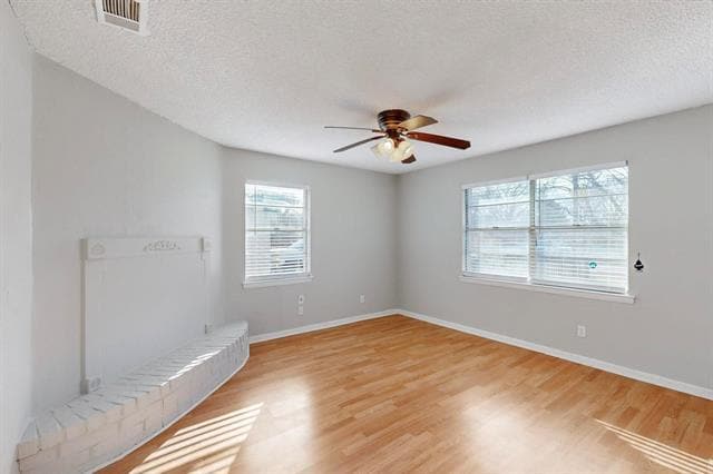 Foto del edificio - 8707 Slay St