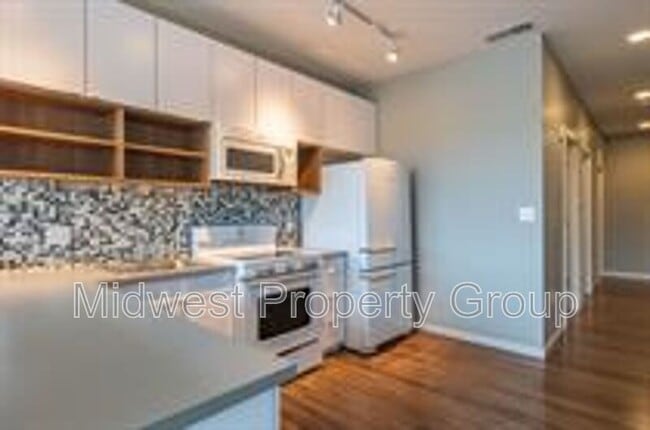Building Photo - 4100 Lindell Blvd