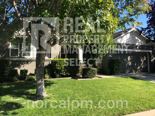 Building Photo - 545 Westlake Dr