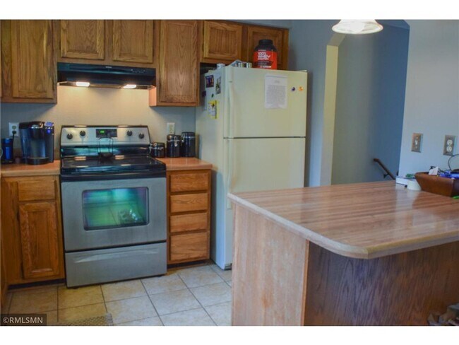 Building Photo - 4265 Ximines Ln N