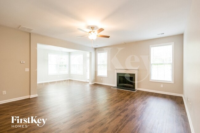 Foto del edificio - 5779 Chatham Cir NW