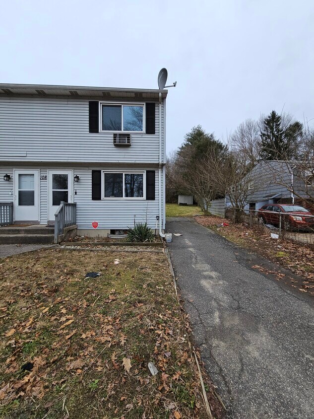 Primary Photo - 108 Grilleytown Rd
