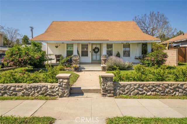 Foto principal - 417 W 2nd St