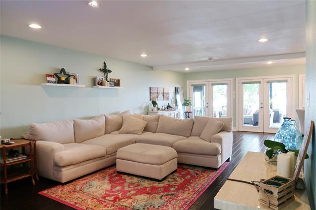 Foto del edificio - 3816 Mediterranean St