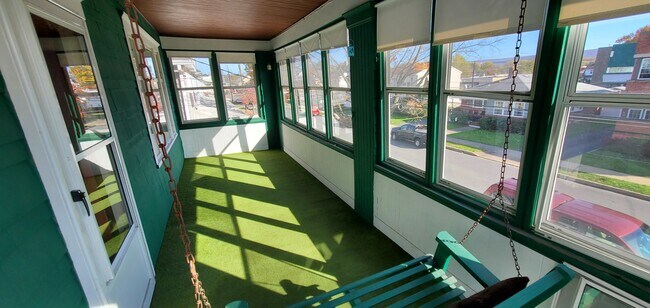 Foto del edificio - 368 Winola Ave
