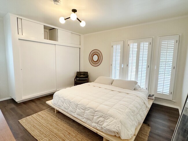 Foto del edificio - 1459 S Canfield Ave